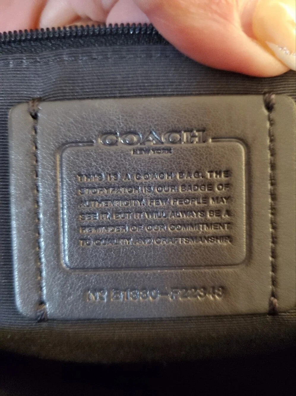 COACH FAYE CARRYALL 2WAY BAG IN GREAT GENTLY USED CONDITION!